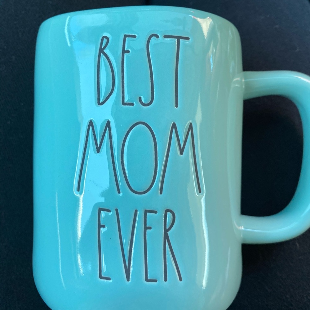 rae DUNN best mom ever mug.